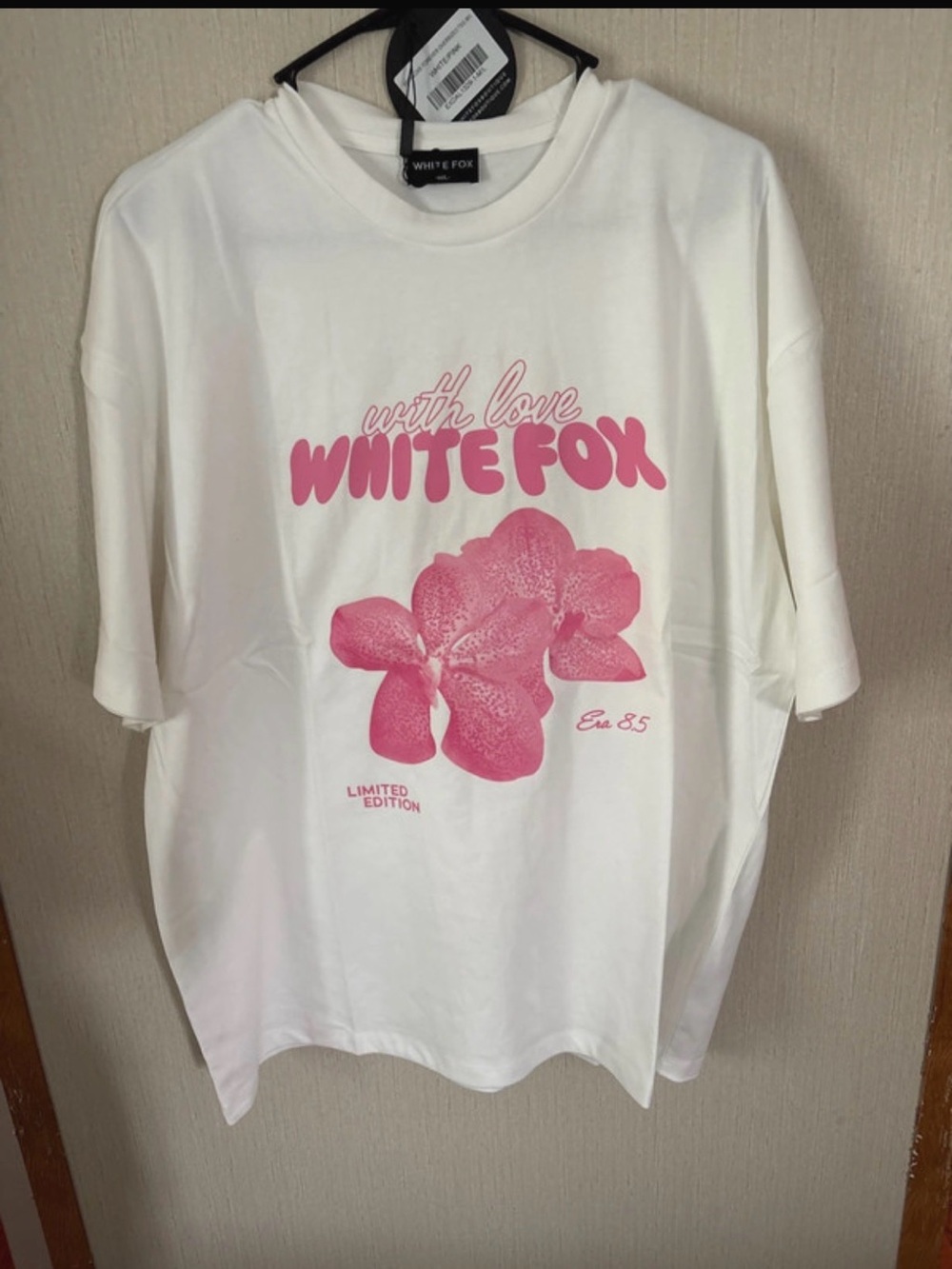 White Fox Oversized T Shirt size M/L